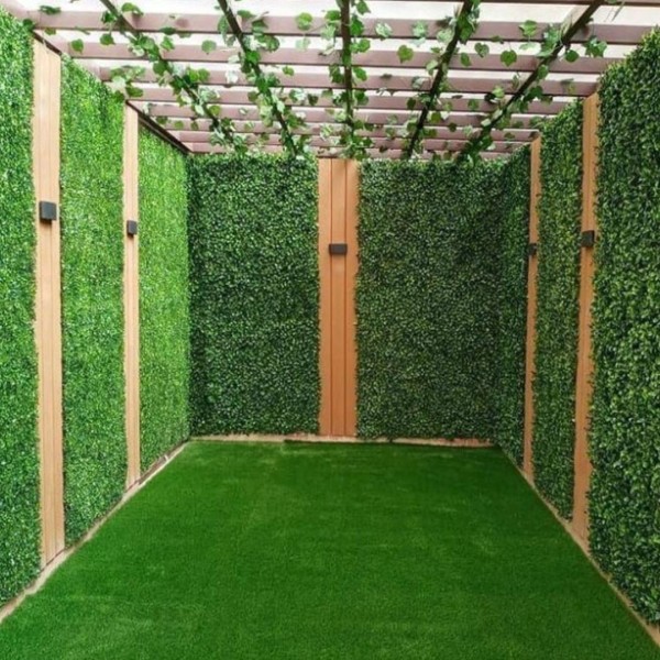 مميزات استخدام العشب الجداري